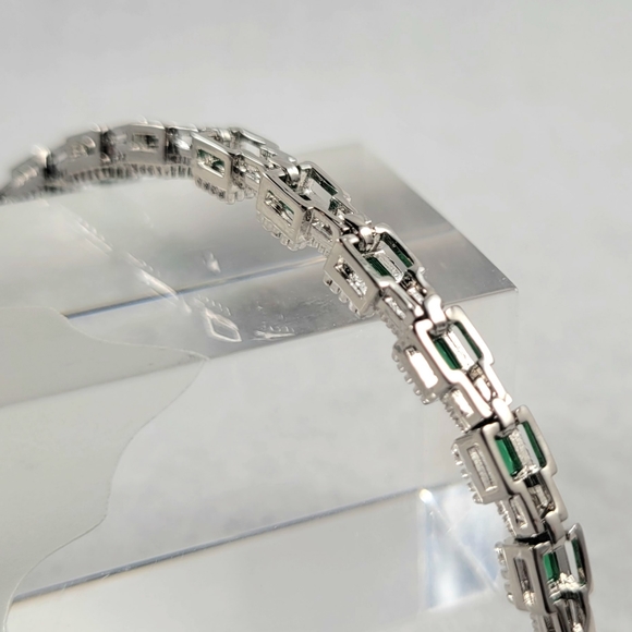 Emerald Tennis Bracelet - Picture 7 of 10